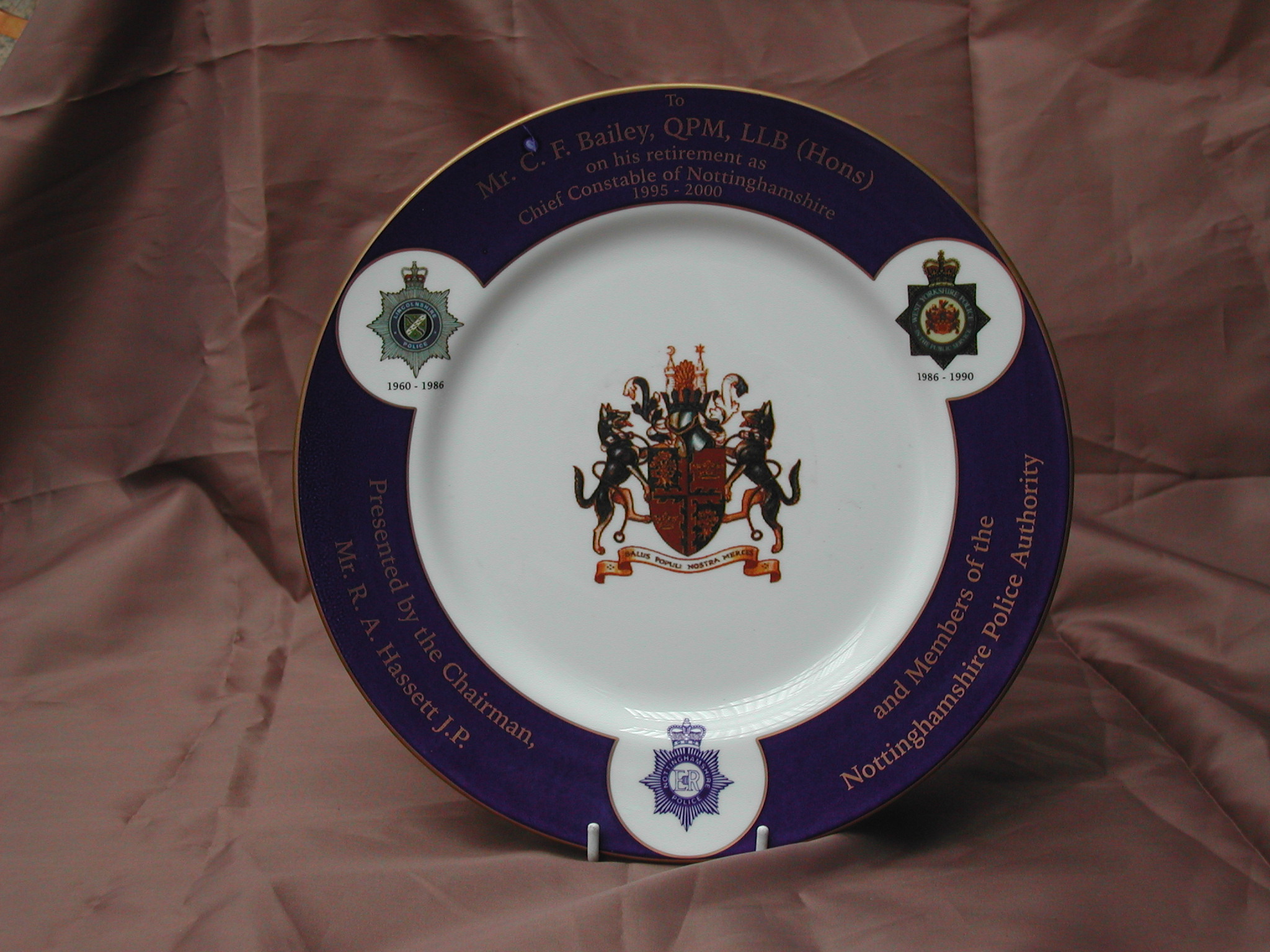 Notts Police plate